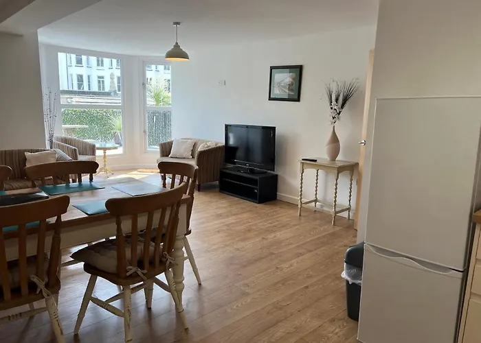 Runnacleave Court, Apartment 2